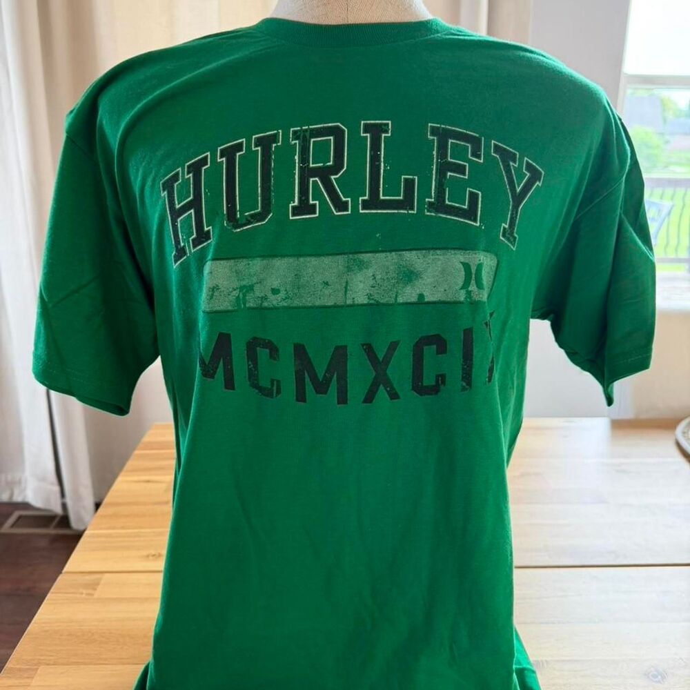 Hurley Men's Green T-shirt